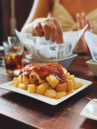 Tapas (patatas bravas)